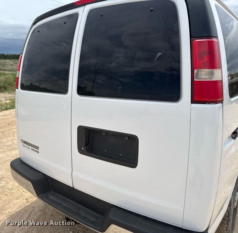 image for item EG6643 2012 Chevrolet Express 3500  van