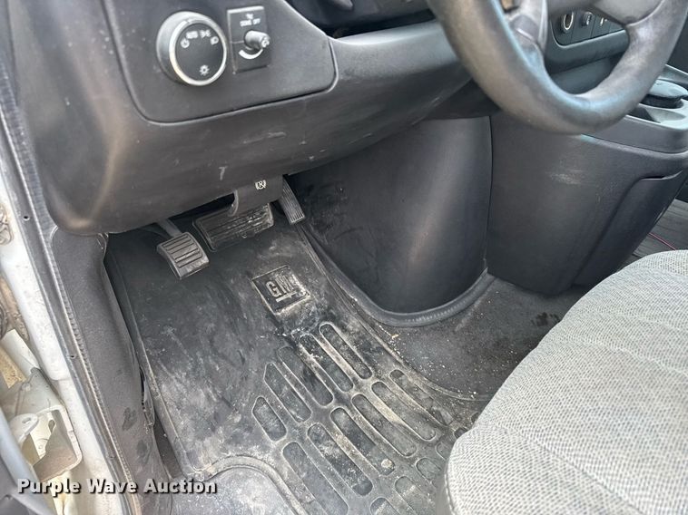 image for item EG6643 2012 Chevrolet Express 3500  van