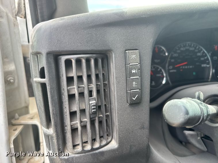 image for item EG6643 2012 Chevrolet Express 3500  van