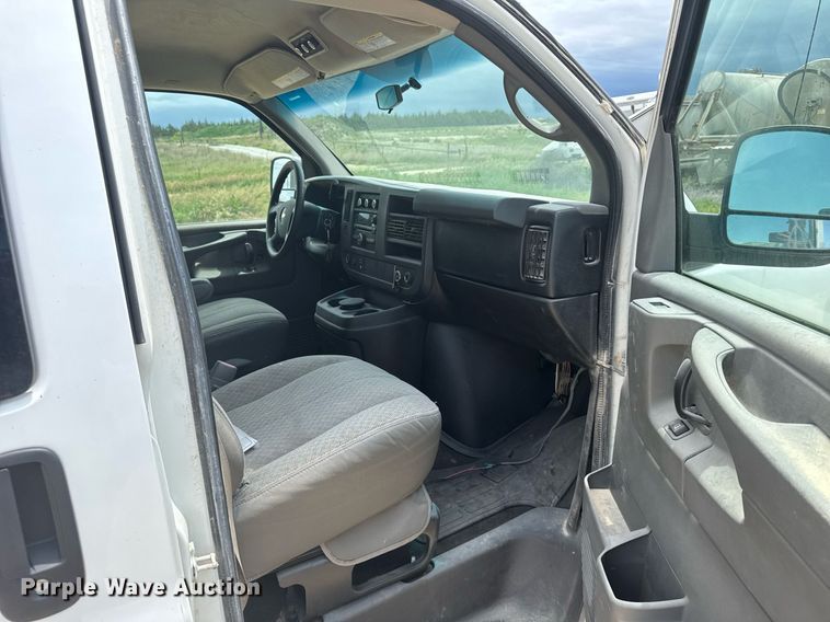 image for item EG6643 2012 Chevrolet Express 3500  van