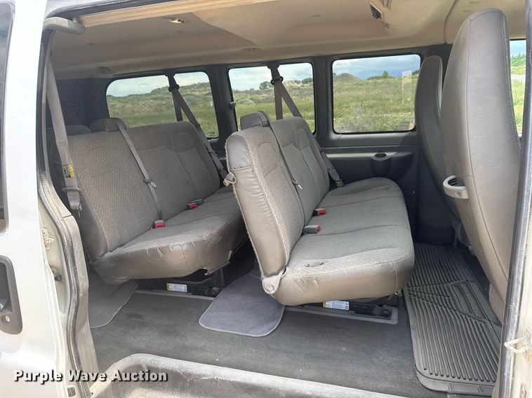 image for item EG6643 2012 Chevrolet Express 3500  van