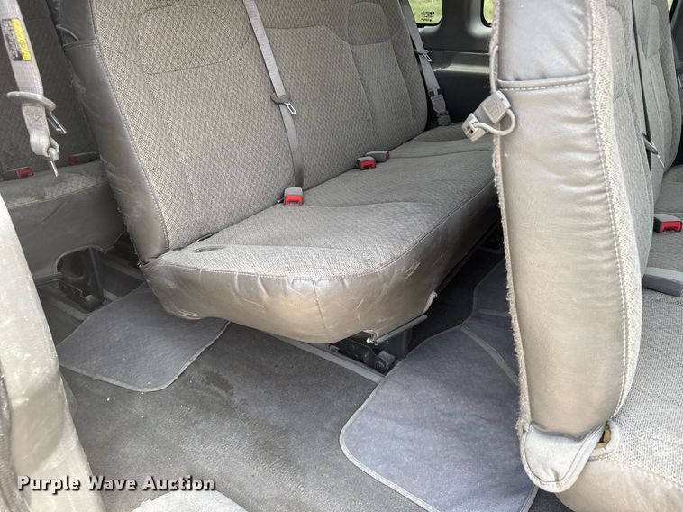 image for item EG6643 2012 Chevrolet Express 3500  van