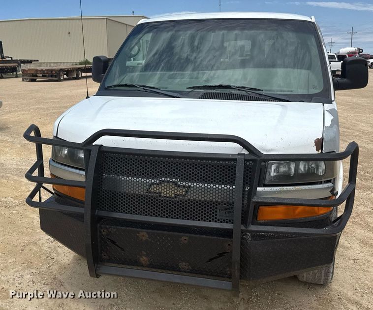 image for item EG6644 2011 Chevrolet Express 3500 van