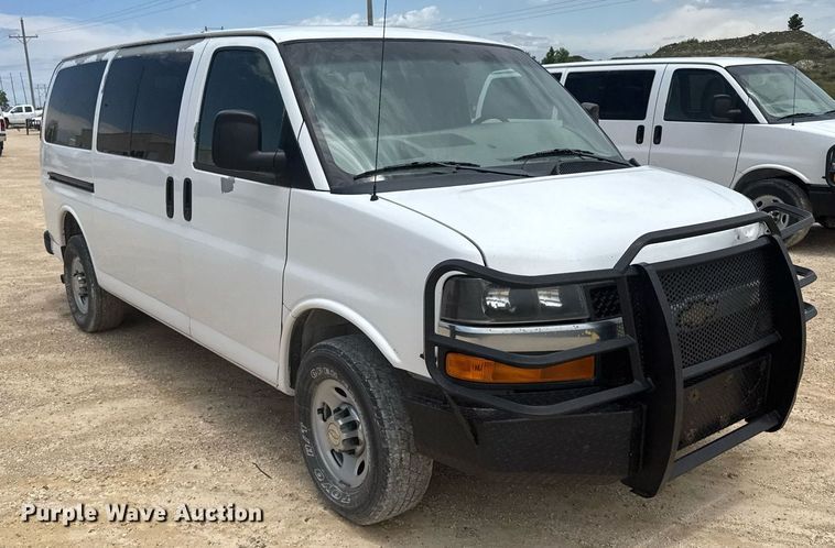 image for item EG6644 2011 Chevrolet Express 3500 van
