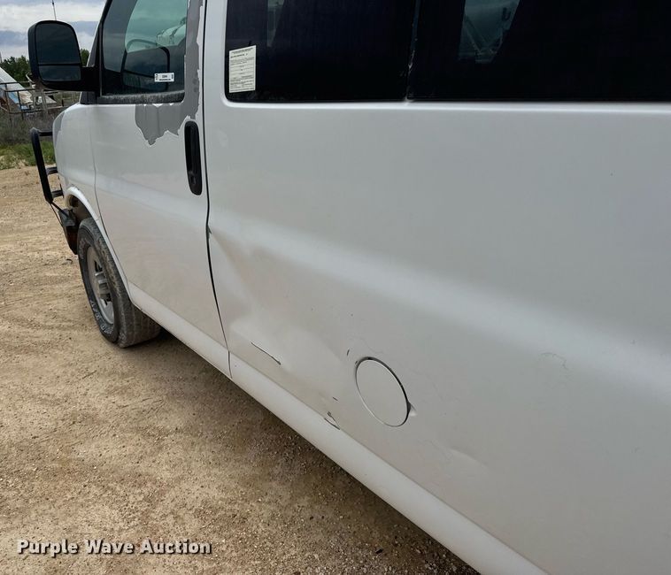 image for item EG6644 2011 Chevrolet Express 3500 van