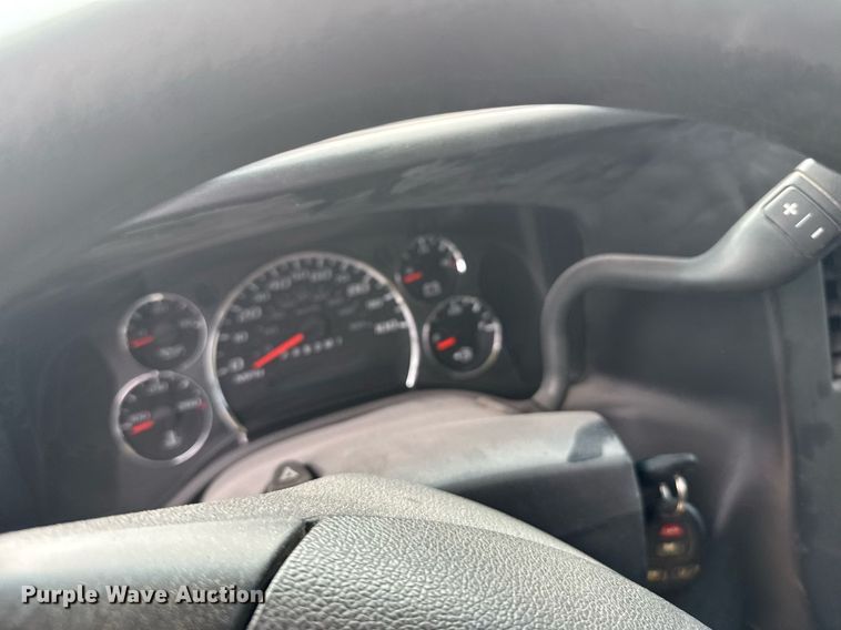 image for item EG6644 2011 Chevrolet Express 3500 van