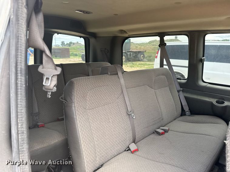 image for item EG6644 2011 Chevrolet Express 3500 van