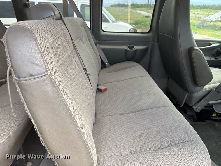 image for item EG6644 2011 Chevrolet Express 3500 van