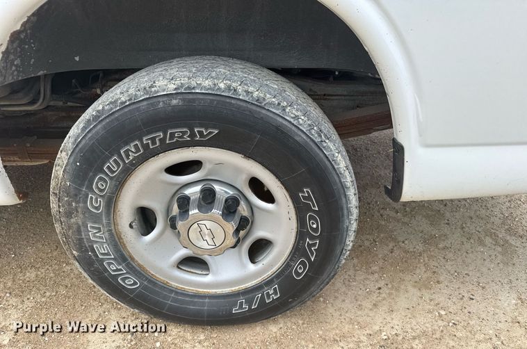 image for item EG6644 2011 Chevrolet Express 3500 van