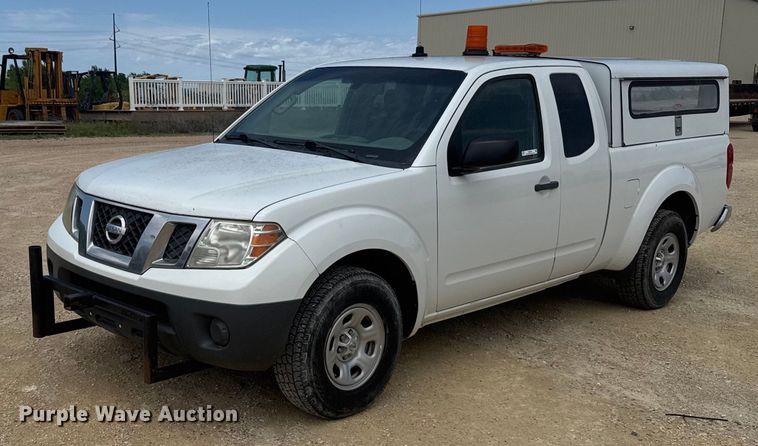 image for item EG6645 2014 Nissan Frontier King Cab pickup truck