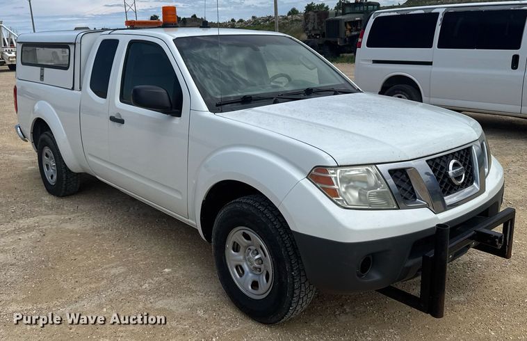 image for item EG6645 2014 Nissan Frontier King Cab pickup truck