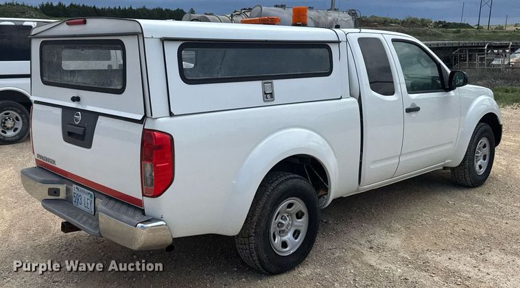 image for item EG6645 2014 Nissan Frontier King Cab pickup truck