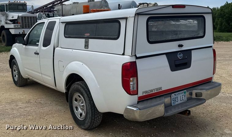 image for item EG6645 2014 Nissan Frontier King Cab pickup truck