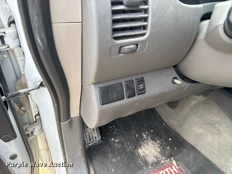 image for item EG6645 2014 Nissan Frontier King Cab pickup truck