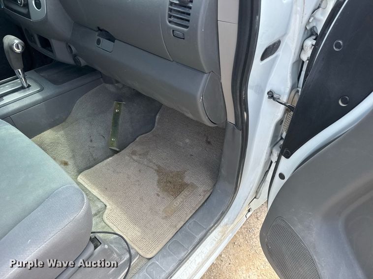 image for item EG6645 2014 Nissan Frontier King Cab pickup truck