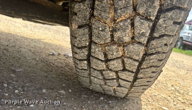 image for item EG6645 2014 Nissan Frontier King Cab pickup truck