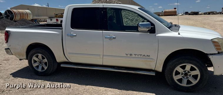 image for item EG6646 2006 Nissan Titan  Crew Cab pickup truck