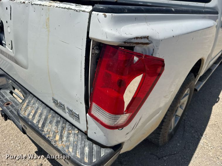 image for item EG6646 2006 Nissan Titan  Crew Cab pickup truck