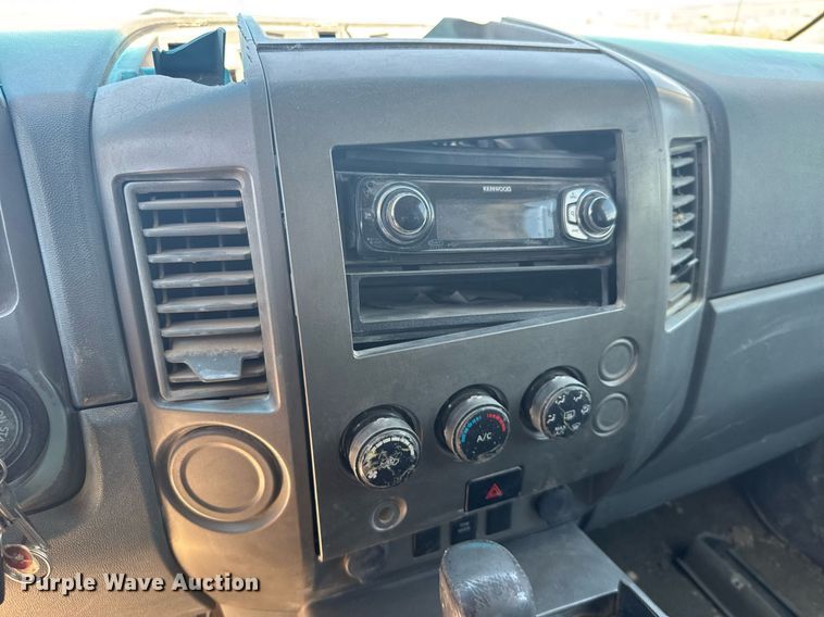 image for item EG6646 2006 Nissan Titan  Crew Cab pickup truck