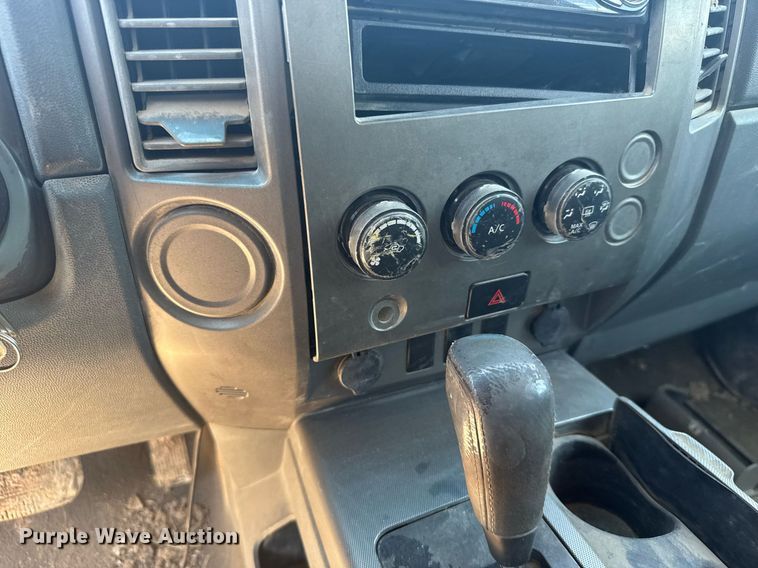 image for item EG6646 2006 Nissan Titan  Crew Cab pickup truck