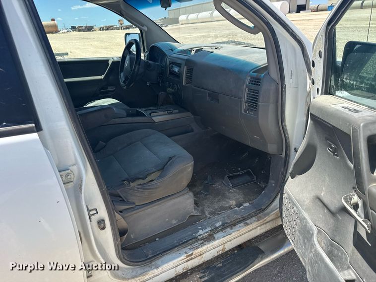 image for item EG6646 2006 Nissan Titan  Crew Cab pickup truck