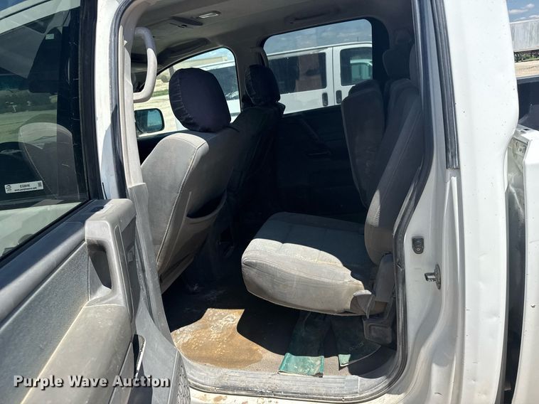 image for item EG6646 2006 Nissan Titan  Crew Cab pickup truck