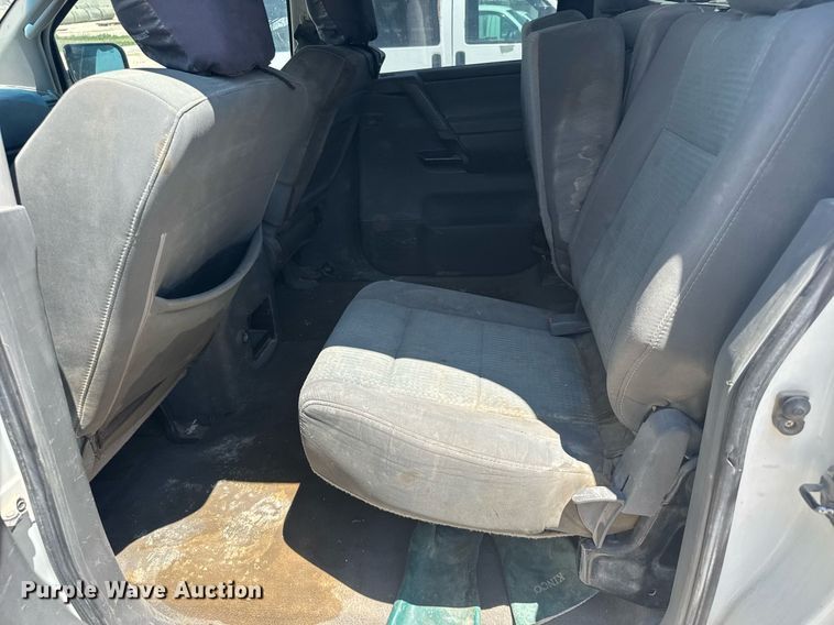 image for item EG6646 2006 Nissan Titan  Crew Cab pickup truck