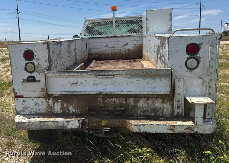 image for item EG6648 2004 Ford F450 utility / service truck