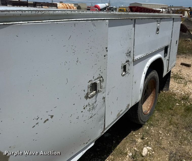 image for item EG6648 2004 Ford F450 utility / service truck