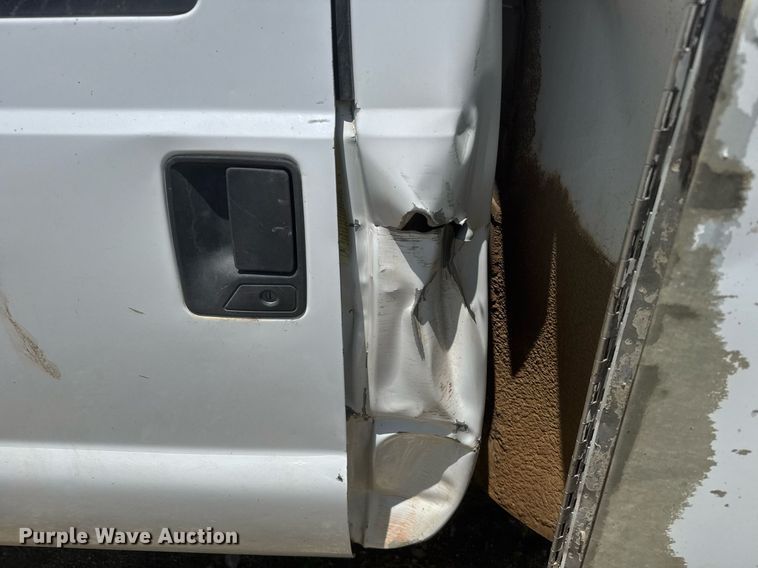 image for item EG6648 2004 Ford F450 utility / service truck