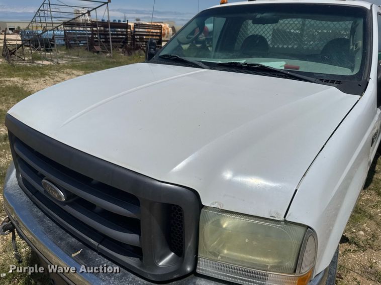 image for item EG6648 2004 Ford F450 utility / service truck