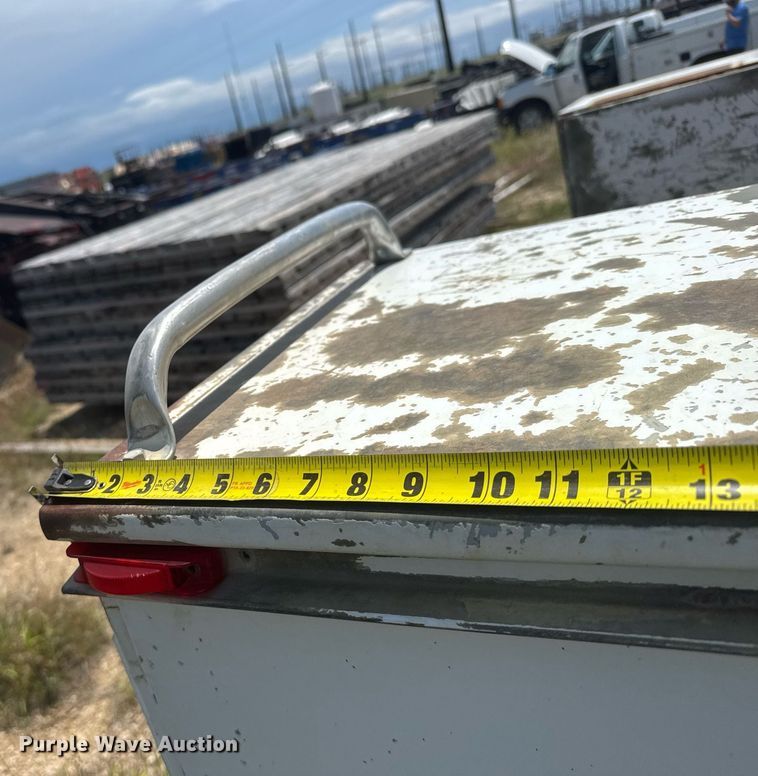 image for item EG6648 2004 Ford F450 utility / service truck