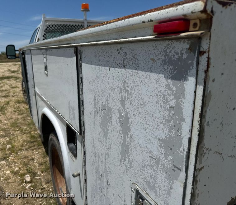 image for item EG6648 2004 Ford F450 utility / service truck