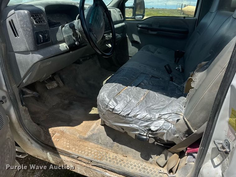 image for item EG6648 2004 Ford F450 utility / service truck