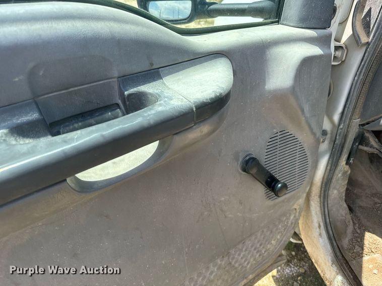 image for item EG6648 2004 Ford F450 utility / service truck