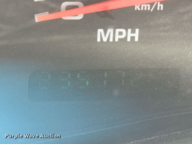 image for item EG6648 2004 Ford F450 utility / service truck