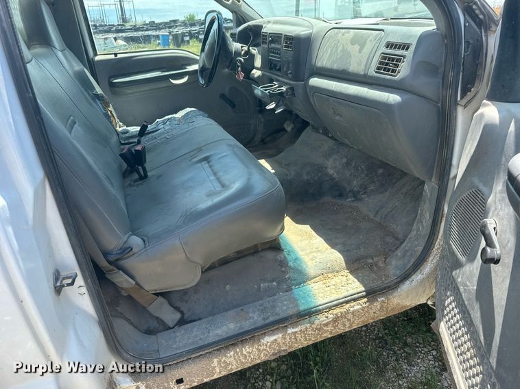 image for item EG6648 2004 Ford F450 utility / service truck