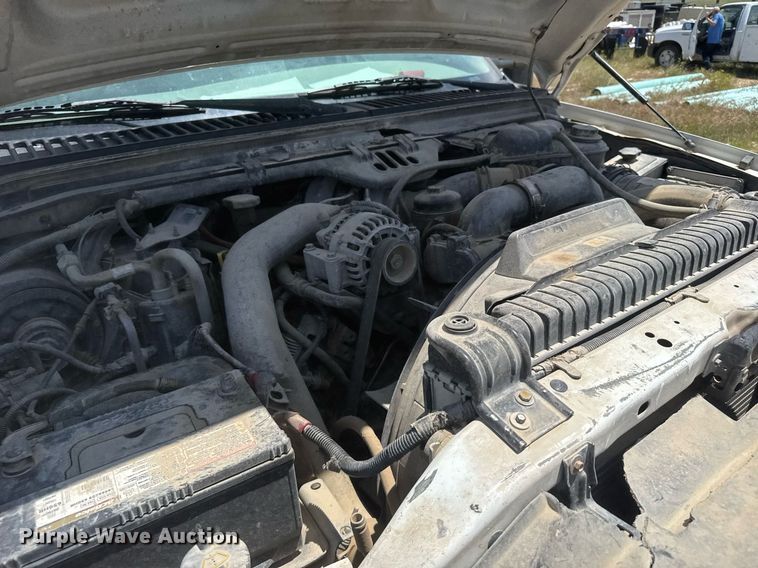 image for item EG6648 2004 Ford F450 utility / service truck