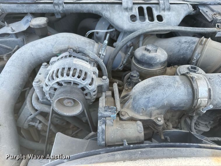 image for item EG6648 2004 Ford F450 utility / service truck