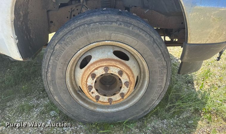 image for item EG6648 2004 Ford F450 utility / service truck