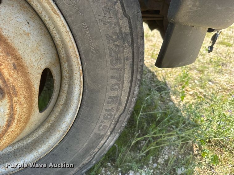 image for item EG6648 2004 Ford F450 utility / service truck