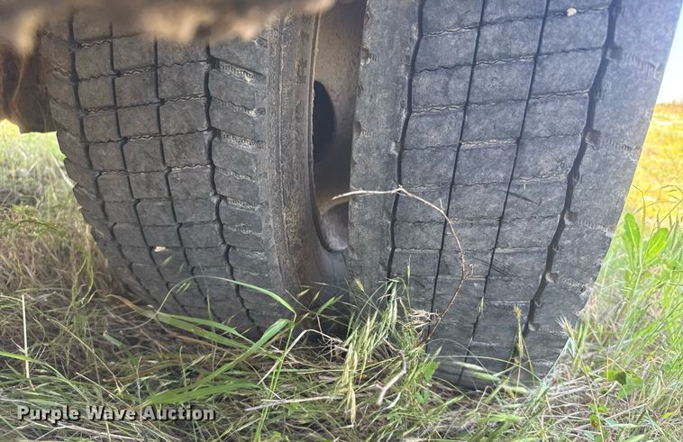 image for item EG6648 2004 Ford F450 utility / service truck