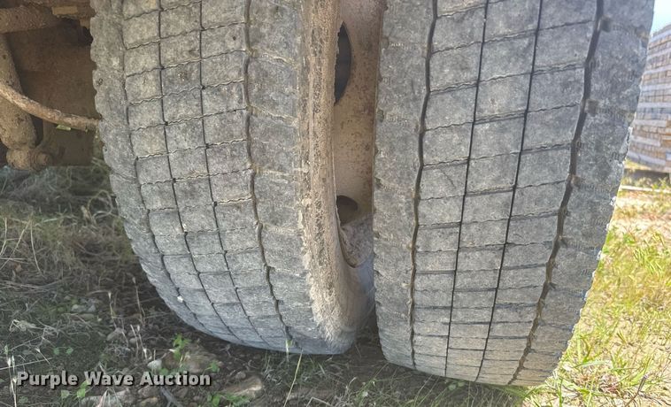 image for item EG6648 2004 Ford F450 utility / service truck