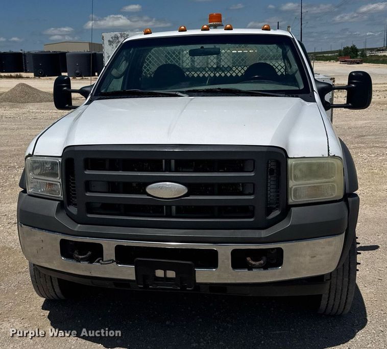 image for item EG6656 2005 Ford  F450 Super Duty utility / service truck