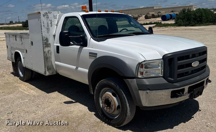 image for item EG6656 2005 Ford  F450 Super Duty utility / service truck
