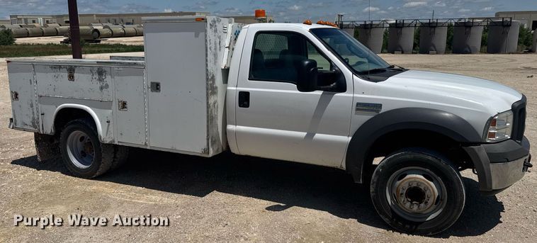 image for item EG6656 2005 Ford  F450 Super Duty utility / service truck