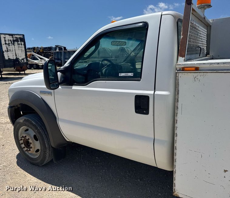 image for item EG6656 2005 Ford  F450 Super Duty utility / service truck