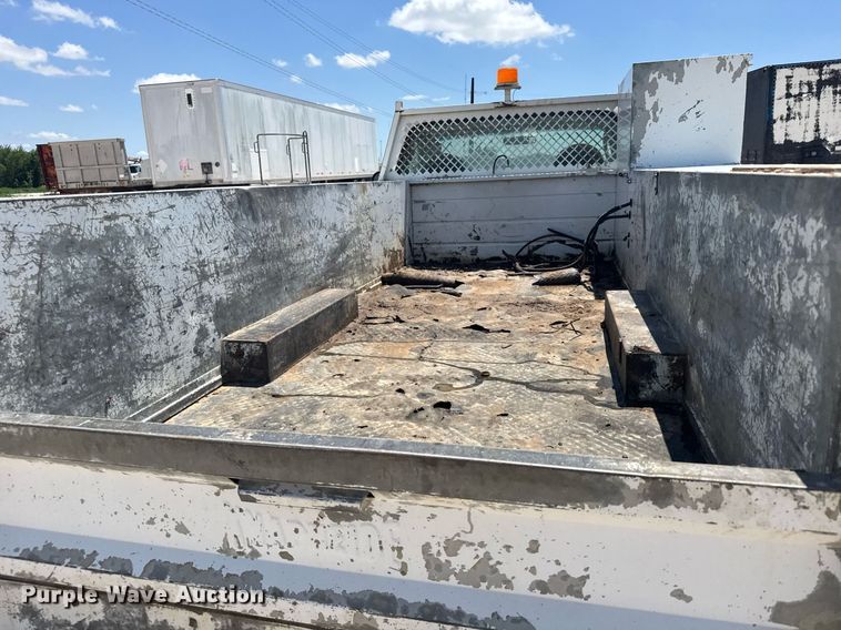 image for item EG6656 2005 Ford  F450 Super Duty utility / service truck