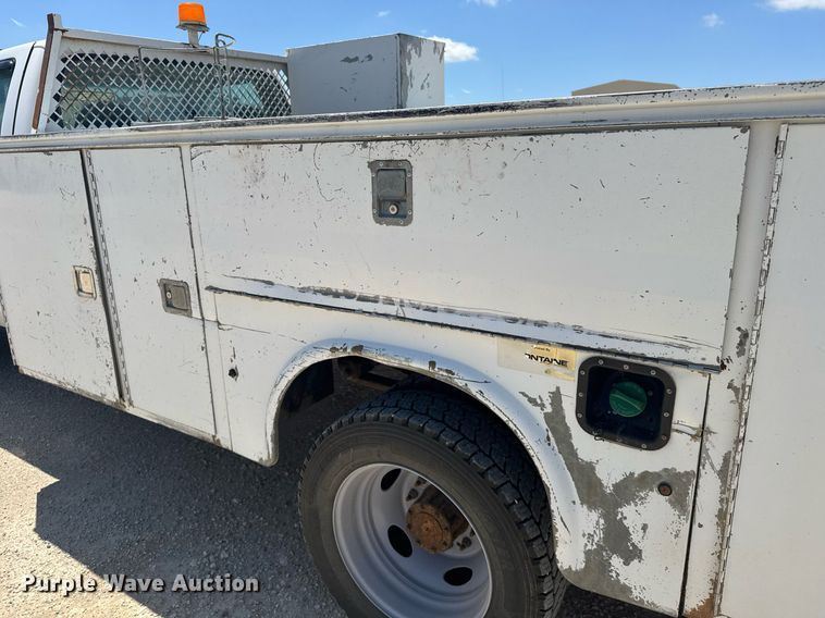 image for item EG6656 2005 Ford  F450 Super Duty utility / service truck