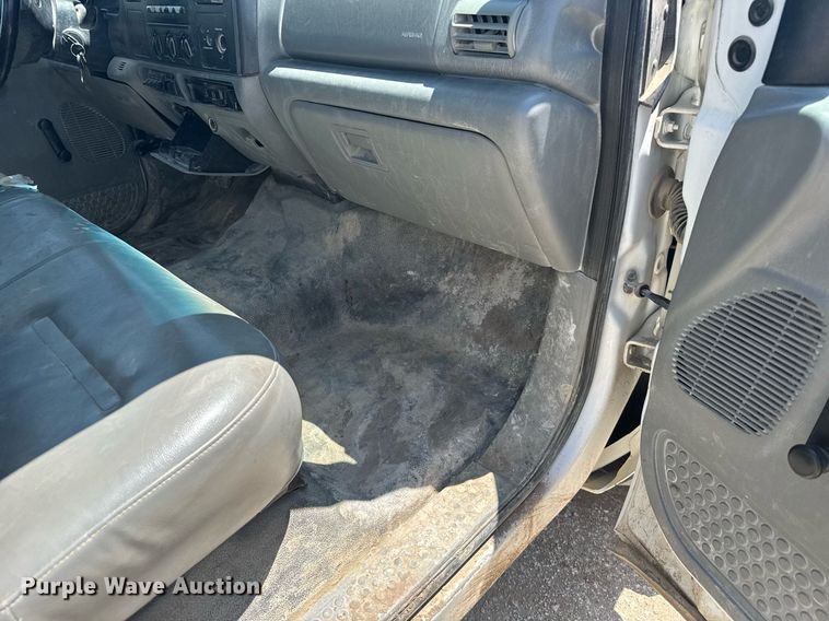 image for item EG6656 2005 Ford  F450 Super Duty utility / service truck